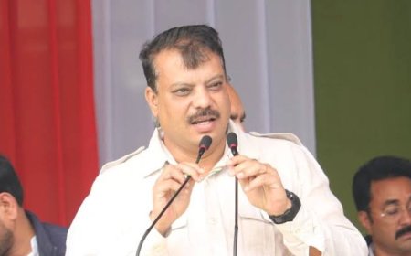 सीएम मोहन यादव के गरीब बच्ची के सिर पर हाथ फेरते ही नेता प्रतिपक्ष उमंग सिंघार ने उठाया यूनिफार्म घोटाले का मुद्दा