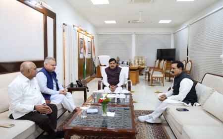 दतिया उपचुनाव में टिकट कटने के बाद भोपाल पहुंचे नरोत्तम मिश्रा की सीएम हाउस में बैठक गंभीर विषयों पर हुई चर्चा