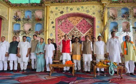 दतिया में 'आशु' के खिलाफ 'अ' संतोष भाजपा नेतृत्व दिन भर करता रहा डैमेज कंट्रोल लेकिन नहीं गल रही दाल