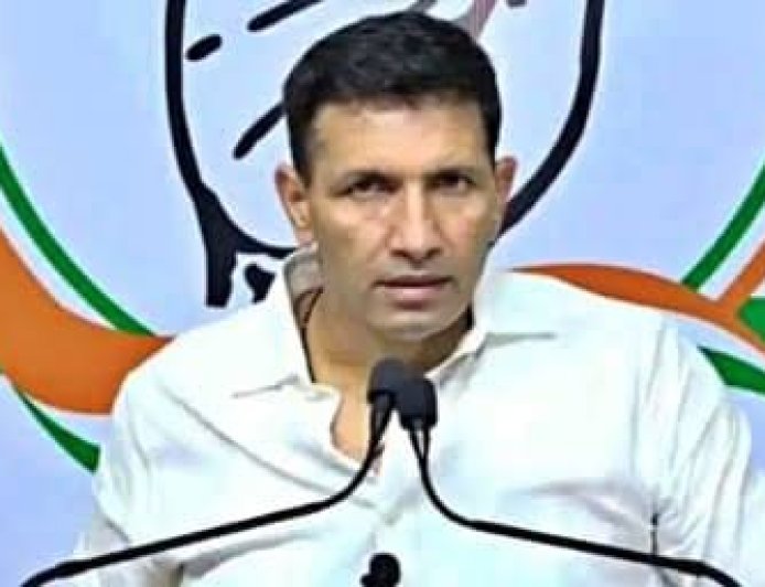एमपी में 'इंजन-डिब्बे' पर चल रही लड़ाई कांग्रेस अध्यक्ष जीतू पटवारी का बड़ा बयान सरकार को दिया आठ दिन का 'अल्टीमेटम'