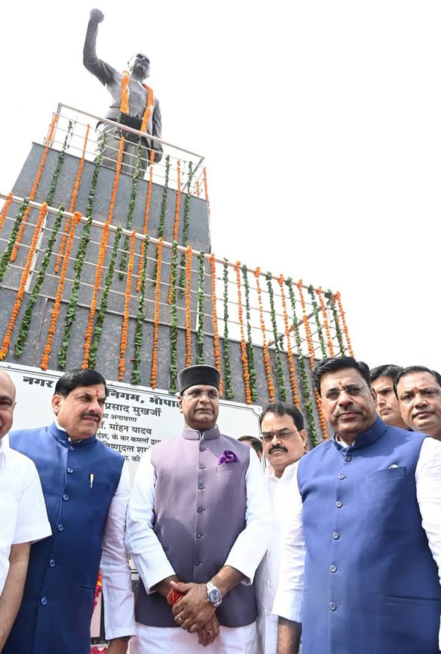 खुद को सीएम के साथ फ्रेम में बनाए रखने के लिए बीजेपी अध्यक्ष हेमंत खंडेलवाल को ही फ्रेम से बाहर कर दिया