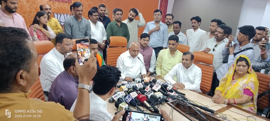 जीतू पटवारी 'किसान नहीं एक डिफेंडर' के मालिक हैं पार्टी बदलते ही राकेश सिंह यादव के बदले सुर