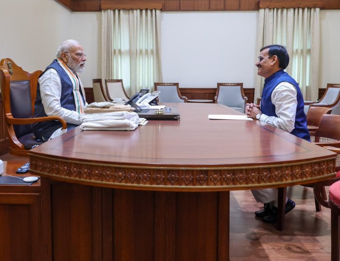 वीडी और मोदी के बीच हुई मुलाकात से सियासी लावे में आया उफान नए समीकरणों की बन रही संभावना