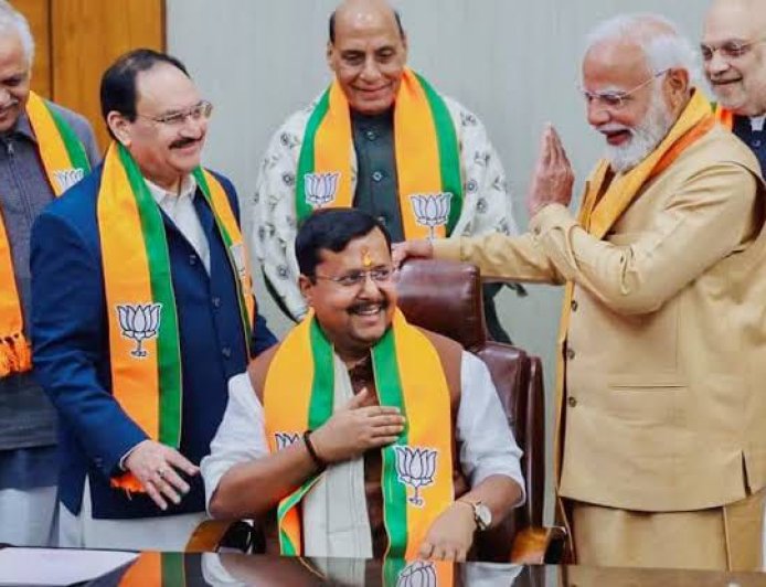 पीढ़ी परिवर्तन के नाम पर भाजपा में वरिष्ठ नेताओं को किनारे लगाने का प्रयास मोदी और शाह के लिए नहीं उम्र का बंधन